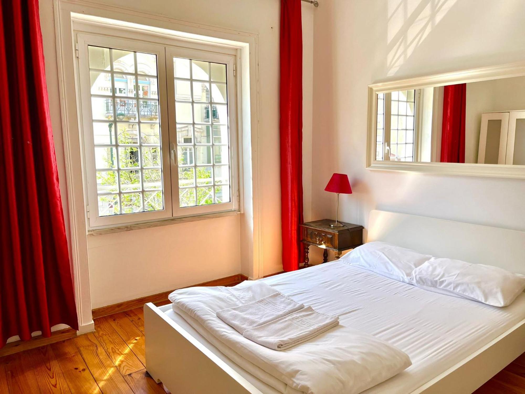 With Terrasse - 3 Bedroom, 3 Bathroom Triplex Lissabon Buitenkant foto